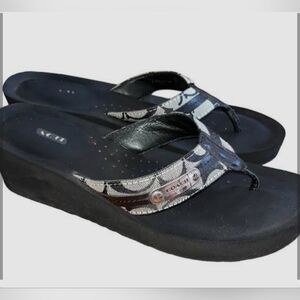 🖤 COACH Women’s Black Sandals – Size 8.5 – Excellent Condition 🖤